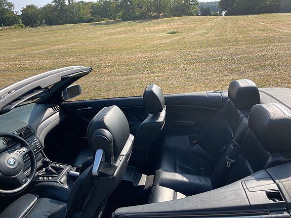 BMW 330Ci 9 of 12