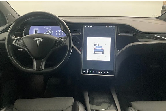 Tesla Model X 5 of 11