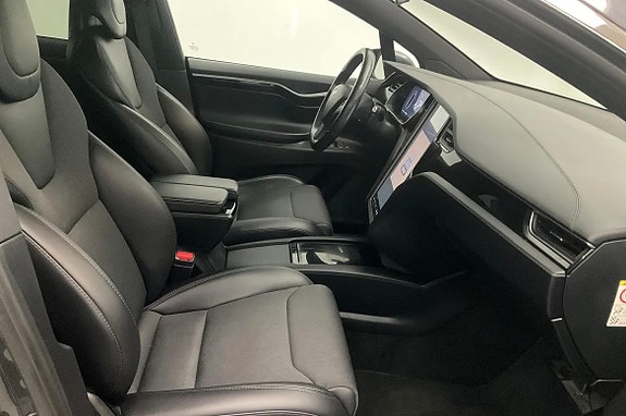 Tesla Model X 6 of 11