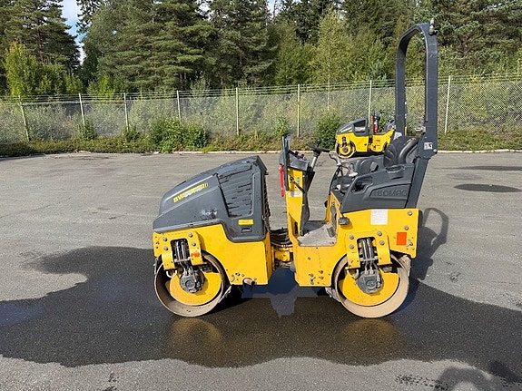 Vält Bomag BW90 AD-5 2 of 5