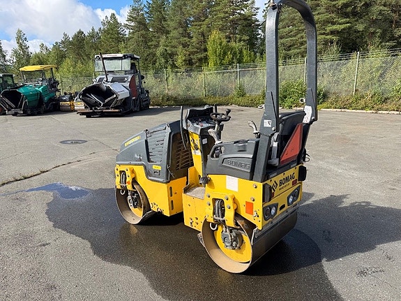 Vält Bomag BW90 AD-5 3 of 5