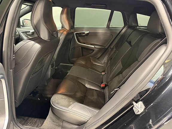 Volvo V60 11 of 23