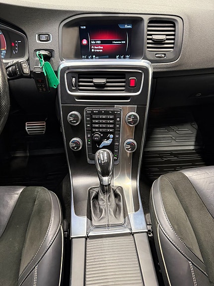 Volvo V60 15 of 23