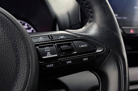 Toyota Yaris 19 of 27