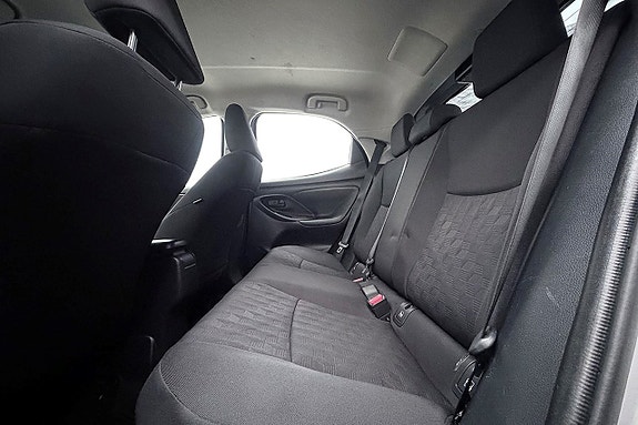 Toyota Yaris 14 of 27