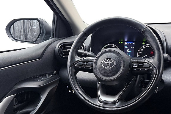Toyota Yaris 16 of 27