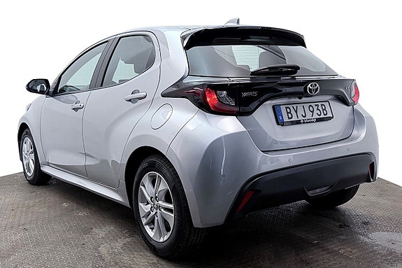 Toyota Yaris 9 of 27