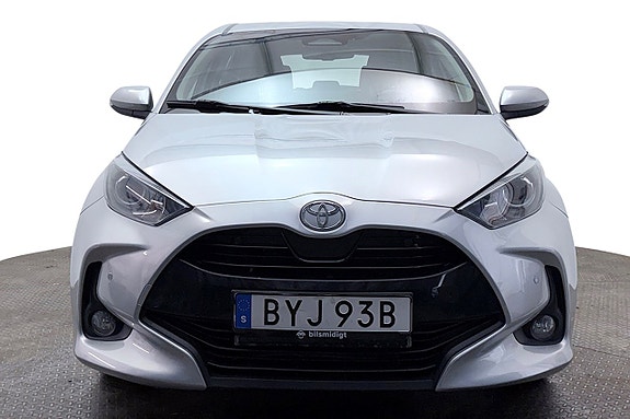 Toyota Yaris 3 of 27