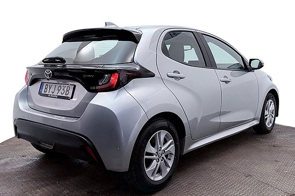 Toyota Yaris 6 of 27