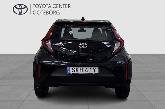 Toyota Aygo X 6 of 13