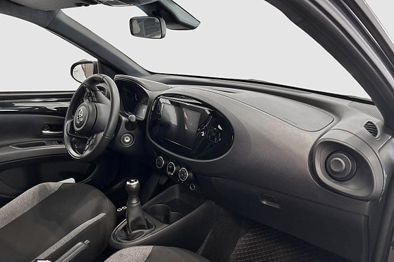 Toyota Aygo X 8 of 13
