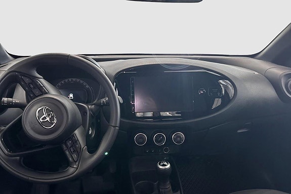 Toyota Aygo X 10 of 13