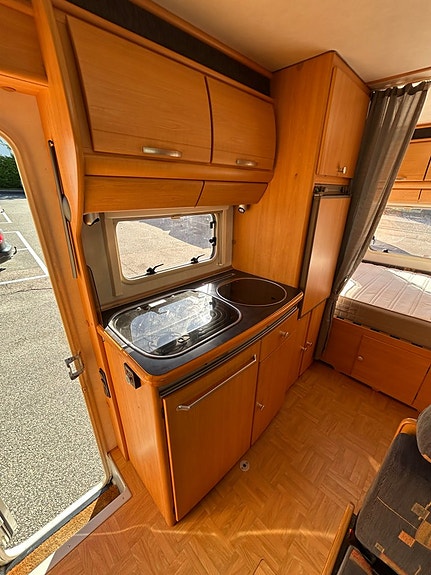 LMC LIBERTY 650 2,8 JTD, SOLCELLER 6 of 16