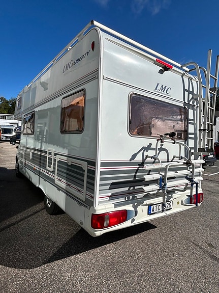 LMC LIBERTY 650 2,8 JTD, SOLCELLER 14 of 16