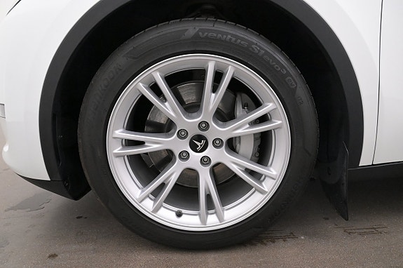 Tesla Model Y 27 of 27