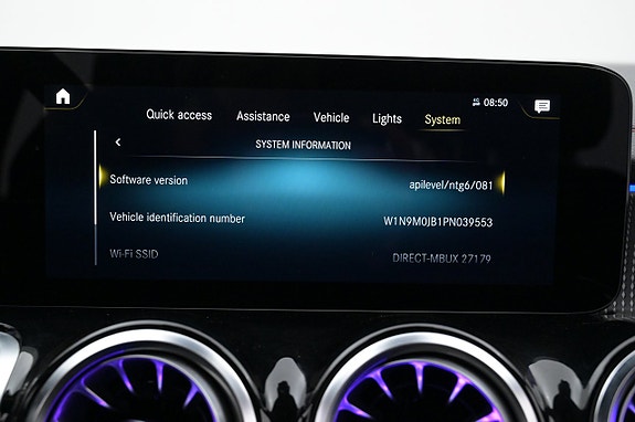 Mercedes-Benz EQB300 22 of 27