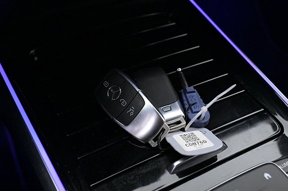 Mercedes-Benz EQB300 23 of 27