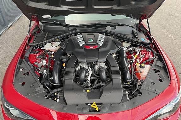 Alfa Romeo Giulia Quadrifoglio 20 of 21