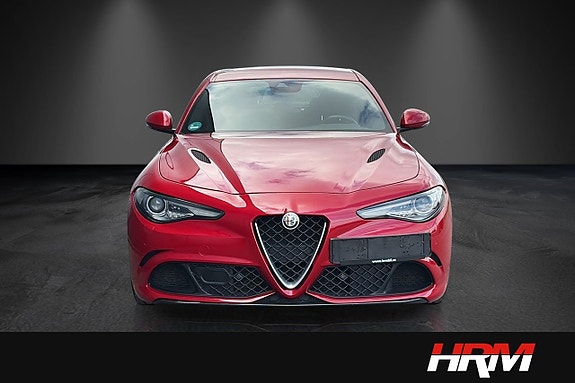 Alfa Romeo Giulia Quadrifoglio 6 of 21
