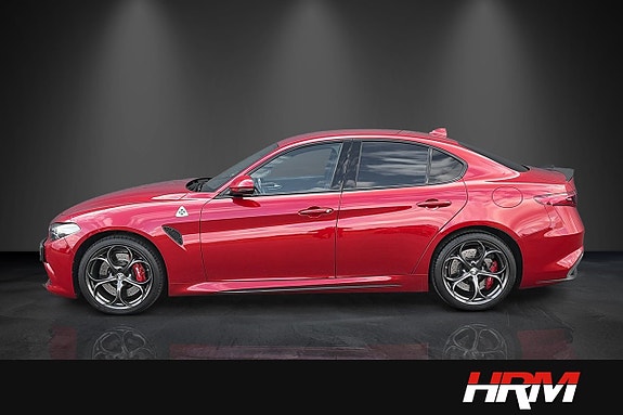 Alfa Romeo Giulia Quadrifoglio 2 of 21