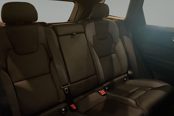 Volvo XC60 10 of 13