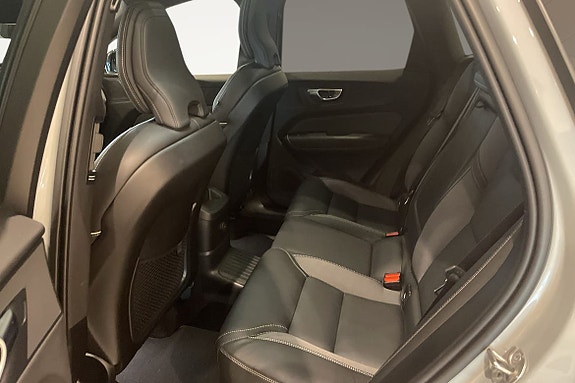 Volvo XC60 7 of 13
