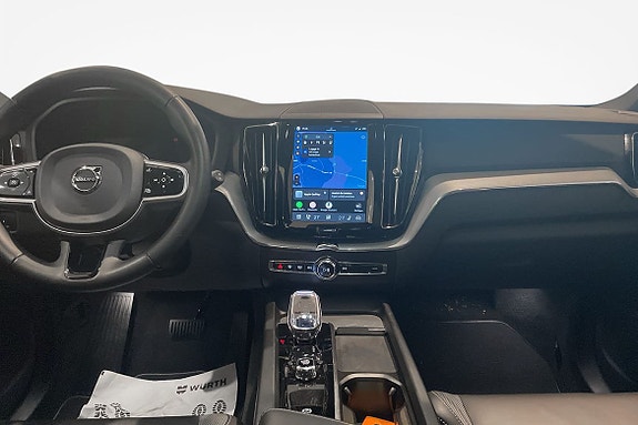 Volvo XC60 8 of 13