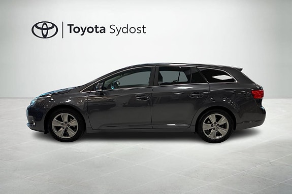 Toyota Avensis 3 of 18