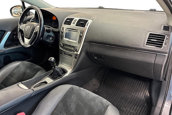 Toyota Avensis 6 of 18