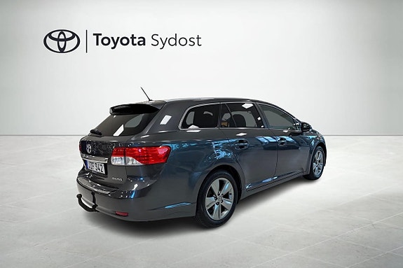 Toyota Avensis 17 of 18