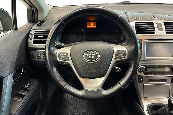 Toyota Avensis 9 of 18