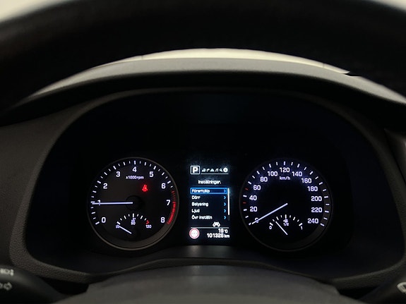 Hyundai Tucson 18 of 29