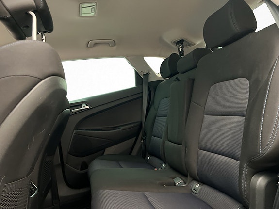 Hyundai Tucson 15 of 29