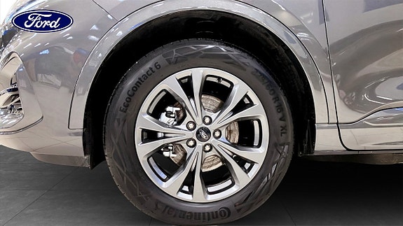 Ford Kuga 9 of 12