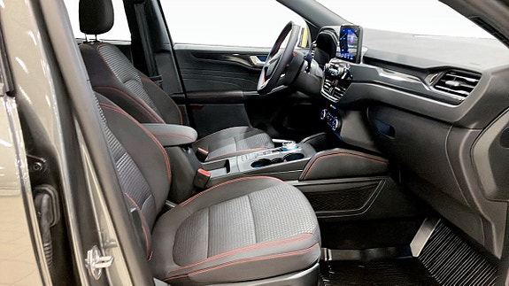 Ford Kuga 3 of 12