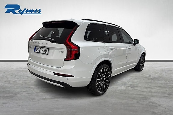 Volvo XC90 22 of 23