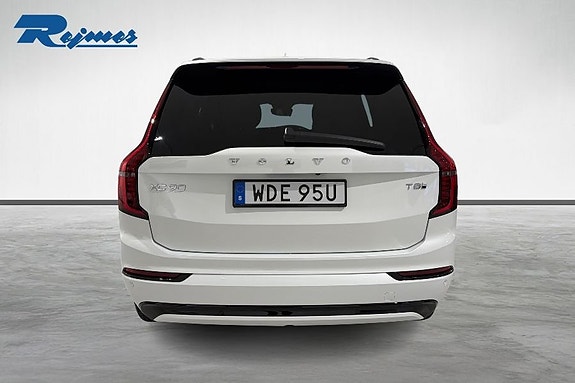Volvo XC90 4 of 23