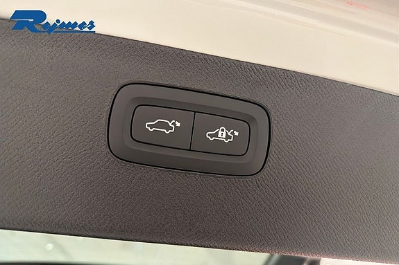 Volvo XC90 19 of 23