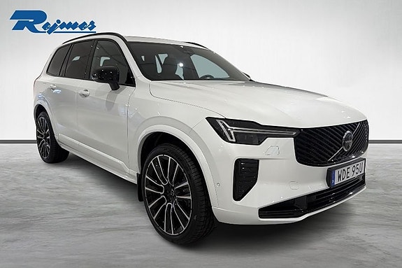 Volvo XC90 23 of 23