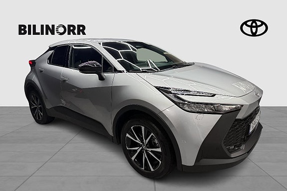 Toyota C-HR 8 of 19