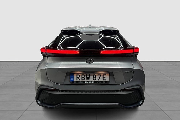 Toyota C-HR 3 of 19