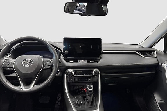Toyota RAV4 10 of 12