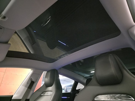 Tesla Model 3 16 of 23