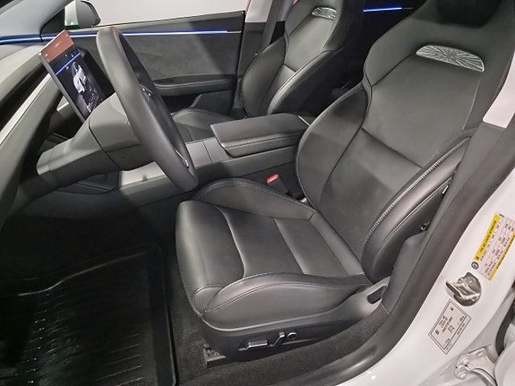 Tesla Model 3 12 of 23