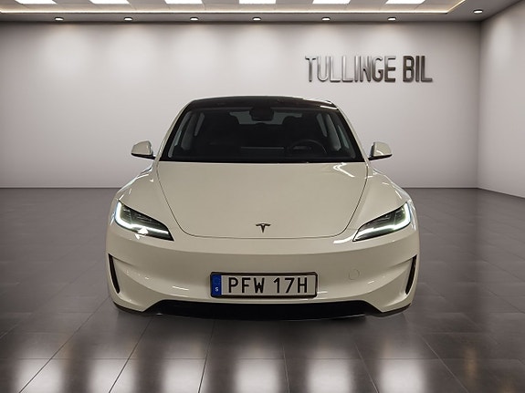 Tesla Model 3 8 of 23