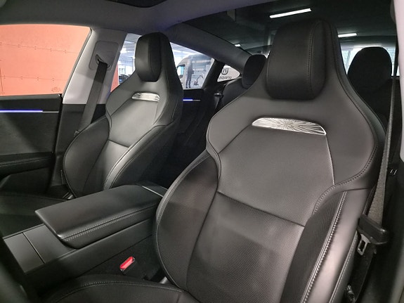 Tesla Model 3 17 of 23