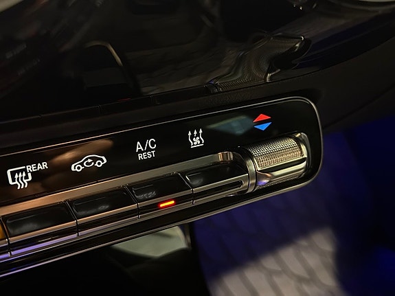 Mercedes-Benz CLA250 e 16 of 29