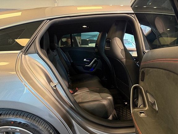 Mercedes-Benz CLA250 e 23 of 29