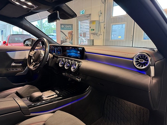 Mercedes-Benz CLA250 e 9 of 29