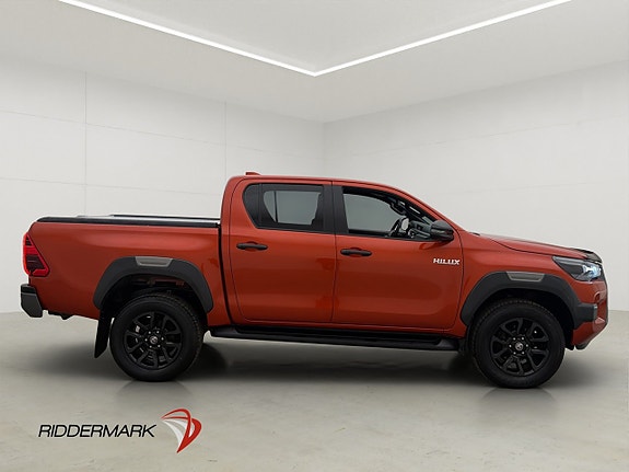 Toyota HiLux 2 of 30